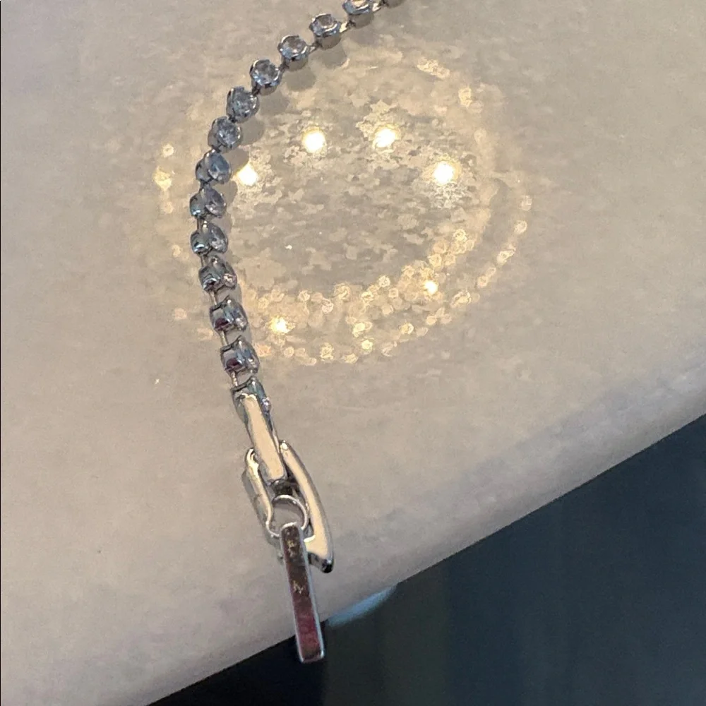 New Tennis Bracelet White Gold Plated Faux Diamonds 7” High End #27
